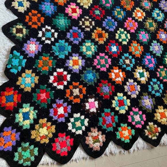 Vintage handmade Colorful Crochet Granny Square Blanket - Picture 6 of 17